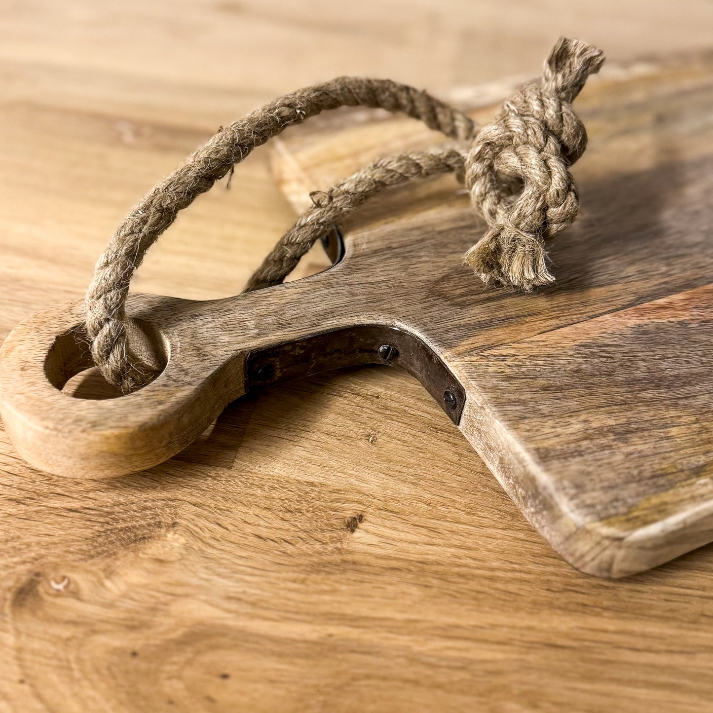 Mango Board with metal detail AW724
